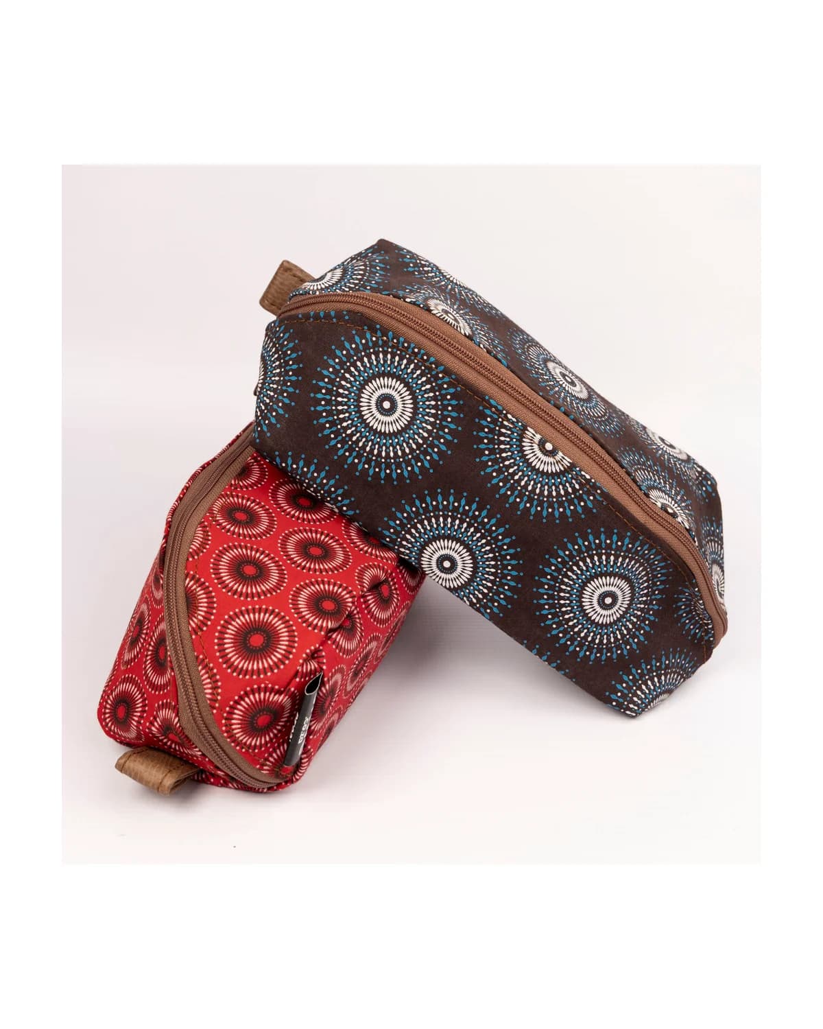 Unisex Shwe Zip Down Toiletry Bag